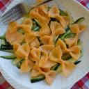 Viva la pasta! cz.19, Farfalle arancioni con zucchine