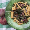 Viva la pasta! cz.29, Sedanini (pennette) con le foglie di barbabietola