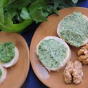 Dwa rodzaje pesto z mniszka lekarskiego