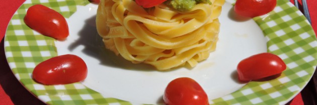 Viva la pasta! cz.56, Tagliatelle w sosie szparagowym z pomidorkami
