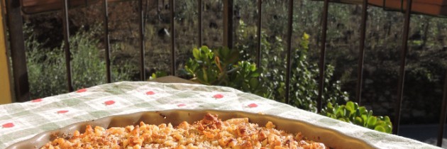 Tarta z jabłkami cotogne (pigwą) i orzechami włoskimi