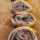 Kukurydziane ślimaki z dżemem jagodowym