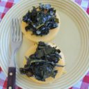 Grillowana polenta z czarną kapustą