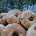 Autorski pomysł na karnawał: oponki z rodzynkami i rozmarynem