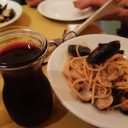 Rodzinne knajpki i smakowite jedzenie