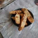 Cantuccini kasztanowe z figami i orzechami włoskimi