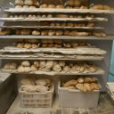 Praca piekarza w nocy