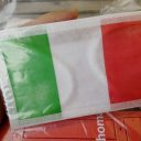 Maska ochronna we włoskich barwach