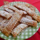 Włoskie faworki z mąki kamut