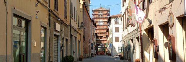 Castelfranco di Sotto. Pusto, cicho, trochę smutno.