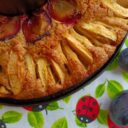 Ciasto żytnie z jabłkami i śliwkami