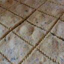 Krakersy z ciecierzycy