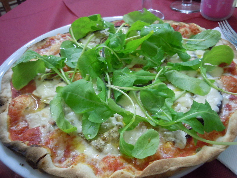 Jedna z moich ulubionych rodzajow pizzy: Margherita z rukola :)